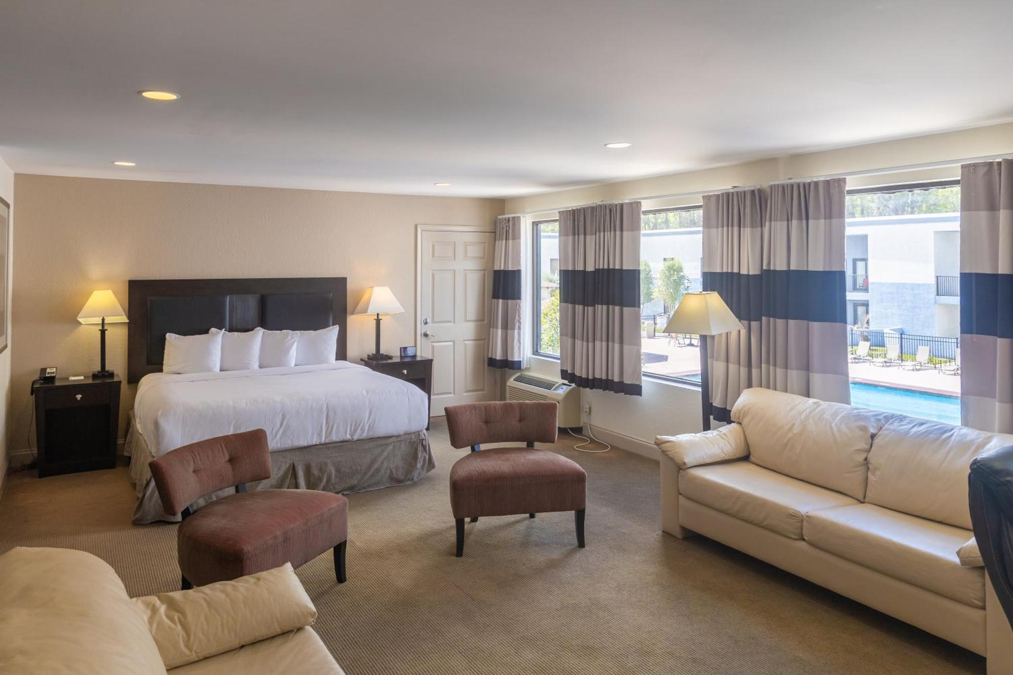 Cottonwood Suites Savannah Hotel & Conference Center Pooler Exterior foto